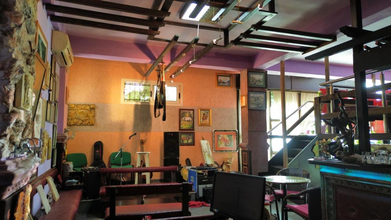 Bed and Breakfast 2 Kitarat Bb Влёра Экстерьер фото