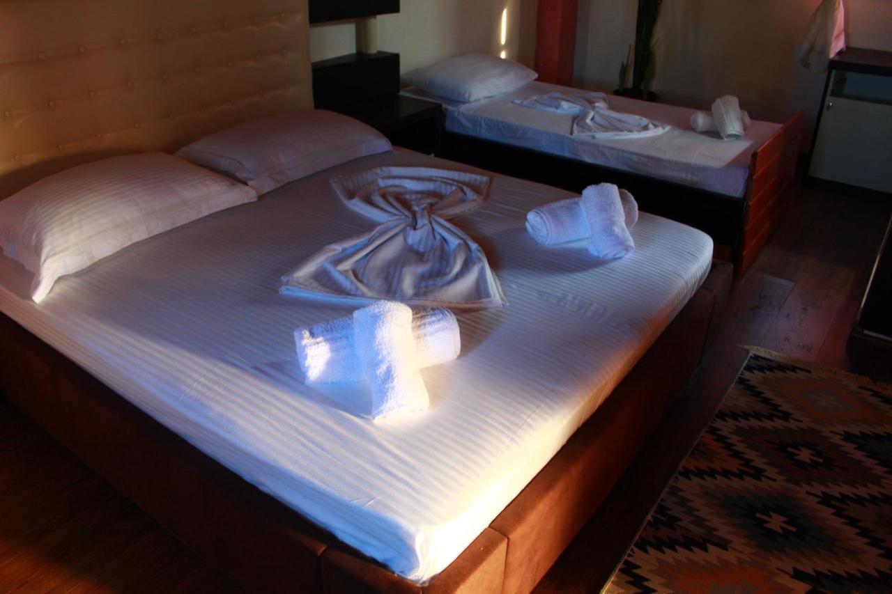 Bed and Breakfast 2 Kitarat Bb Влёра Экстерьер фото