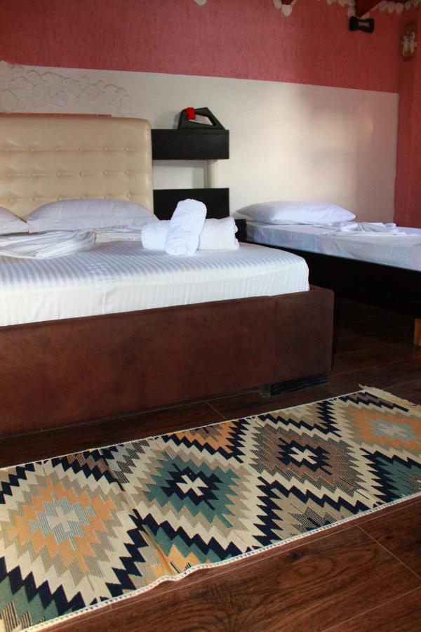 Bed and Breakfast 2 Kitarat Bb Влёра Экстерьер фото