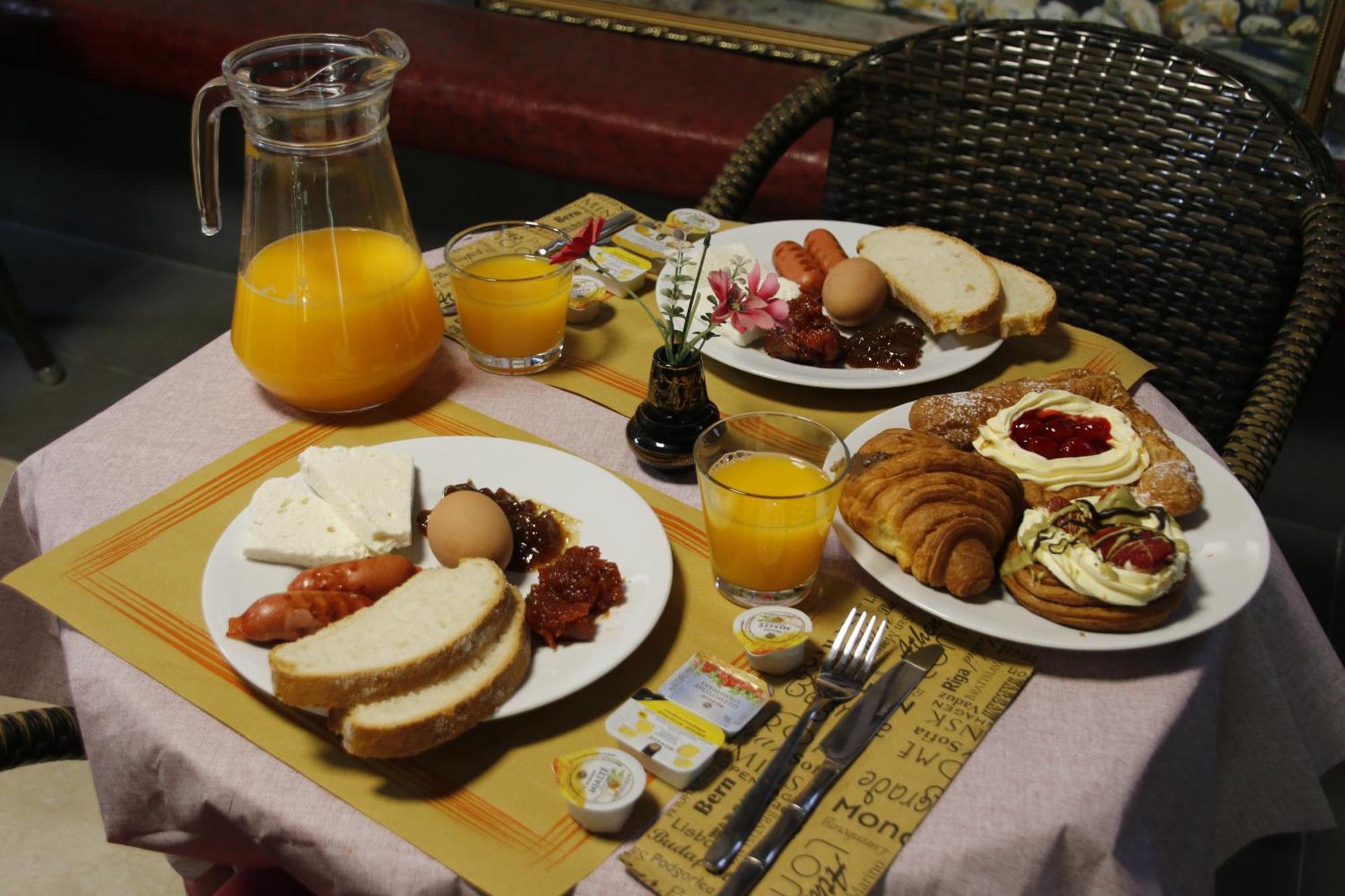 Bed and Breakfast 2 Kitarat Bb Влёра Экстерьер фото